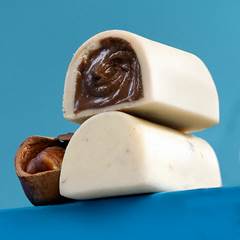 BOMBOM CHOCOLATE BRANCO AVELA 15G