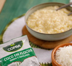 COCO FLOCOS UMIDO E ADOCADO 100G